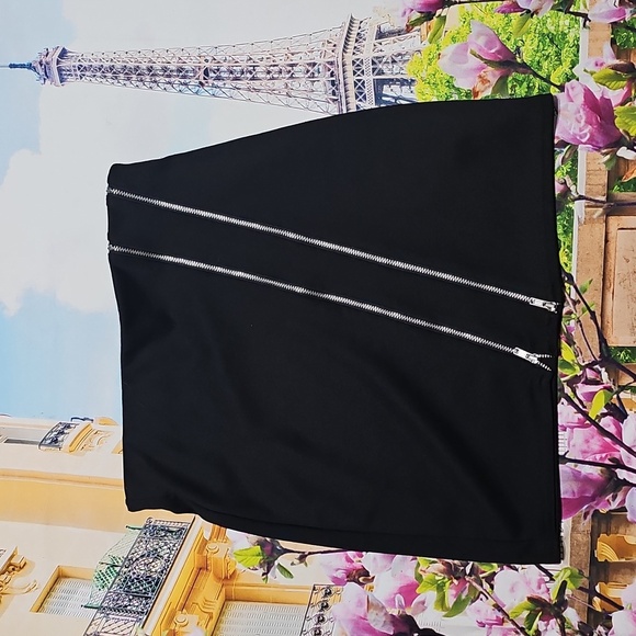 G By Guess Black Mini Skirt‎ with Zipper Accents Size Small - Picture 1 of 4